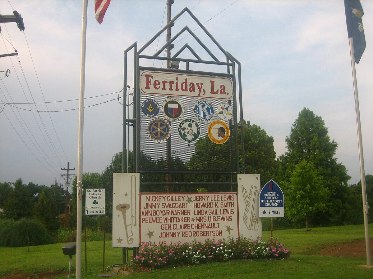 The welcome sign at Ferriday